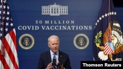 조 바이든 미국 대통령이 25일 백악관에서 미국 내 신종 코로나바이러스 백신 5천만회 접종을 기념하는 행사에 참석했다.