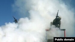 Xüsusi Təyinatlı Qüvvələrin hərbi hissələrinin təlimi davam edir (Foto mənbə: Azərbaycan Müdafiə Nazirliyi)