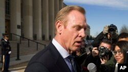 រូបឯកសារ៖ រដ្ឋមន្ត្រីការពារជាតិស្តីទីអាមេរិក​លោក Pat Shanahan និយាយទៅកាន់​អ្នកសារព័ត៌មាន​នៅក្រសួងការពារជាតិ​ ក្នុងក្រុងវ៉ាស៊ីនតោន កាលពីថ្ងៃទី២៨ ខែមករា ឆ្នាំ២០១៩។​