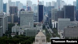 도쿄 시내 정부 청사들과 의회 건물 모습.