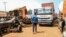 Les chauffeurs routiers camerounais dénoncent le manque de sécurisation des travailleurs se rendant en Centrafrique et menacent d'entrer en grève.