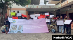 Dewan Pimpinan Wilayah Indonesia Barat, Ikatan pelajar dan Mahasiswa Nduga se-Indonesia menyampaikan pernyataan mereka di Yogyakarta. (Foto: VOA Nurhadi)
