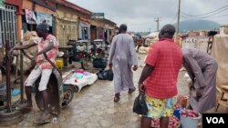 Jeudi, le département d'Etat américain a annoncé avoir ordonné à ses employés non essentiels en poste à Abuja de quitter la ville.