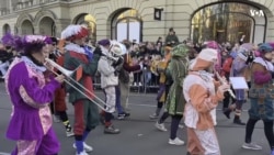 Yerli Şaxta Babanın Niderlanda gəlişi 