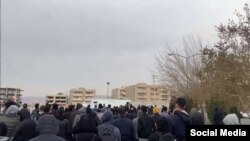 Təbriz Azad Universiteti tələbələri etiraz aksiyasında