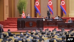 김정은 북한 국무위원장이 지난 9월 평양에서 진행된 최고인민회의 제14기 제7차 회의에서 연설하고 있다.