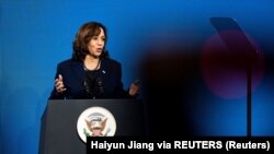 카멀라 해리스 미국 부통령이 18일 태국 방콕에서 열린 아시아태평양경제협력체(APEC) 정상회의 관련 행사에 참석했다.