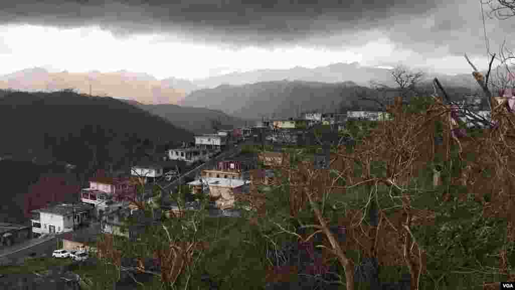 View of neighborhood damaged by Hurricane Maria in San Juan, Puerto Rico, Oct. 3, 2017. (Photo: C. Mendoza / VOA)