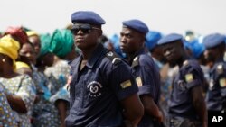 Les relations entre Niamey et Porto-Novo sont tendues depuis le coup d’Etat militaire au Niger qui a renversé le président élu Mohamed Bazoum en juillet 2023.