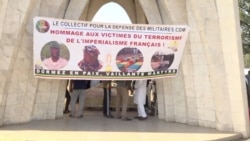 Des Maliens sont descendus dans la rue mardi soir pour célébrer l'entrée de l'armée dans Kidal, dont les rebelles ont reconnu s'être retirés pour des raisons tactiques.