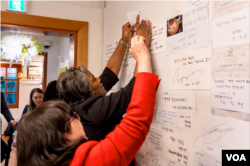 토머스-그린필드 대사가 한국 내 탈북 여성 박사 1호이자 2010년 국무부가 수여한 ‘용기 있는 여성상’을 수상한 이애란 박사가 운영하는 ‘능라밥상’ 식당을 방문했다. 주한 미국대사관 X(옛 트위터) 캡처