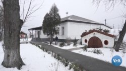 Ukraina: Bolalar uchun xobbit uslubidagi boshpana