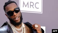 Le Nigérian Burna Boy lors des Billboard Music Awards de 2022 à Las Vegas.