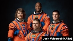 Sa lijeva: Christina Koch, Victor Glover, Reid Wiseman, Jeremy Hansen. 