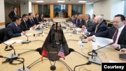 Vashington, 30-mart, 2023: Amerika Qirg'izistonda demokratiya ravnaq topishiga azaldan ishongan va bu boradagi umidlar so'nmagan, deya bildiradi Davlat departamenti 