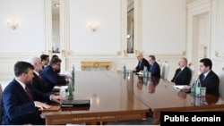 İlham Əliyev və Ceyms O’Brayn (Mənbə: Azərbaycan Prezidentinin Administrasiyası)