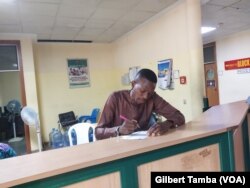 Le docteur Olaomaru Falawale, praticien à l'hôpital national d’Abuja.