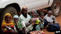 Watoto wakimbizi kutoka Afrika Kati wakiwa katika kambi ya wakimbizi ya d'Adamaoua, Cameroon. Picha na AFP 