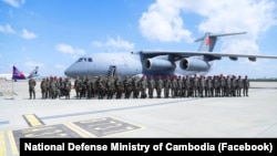 កងទ័ព​ពិសេស​កម្ពុជា​ប្រមាណ​១០០​នាក់ ដែល​ត្រូវ​បាន​បញ្ជូន​ទៅ​ចូលរួម​សមយុទ្ធ​យោធា​ដែល​មាន​ឈ្មោះ​ថា «AMAN YOUYI 2023» នៅ​ទីក្រុង​ស៊ាន់ជាំង ខេត្តក្វាង​តុង​នៃ​ប្រទេស​ចិន។ (Facebook / National Defense Ministry of Cambodia (ក្រសួងការពារជាតិ))