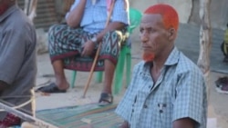 L'historique concours de tir à l'arc entre des citoyens âgés de Mogadiscio