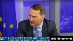 라도슬라프 시코르스키 폴란드 외무장관이 워싱턴의 민간단체인 ‘애틀랜틱카운슬’에서 열린 대담에 참여했다. 