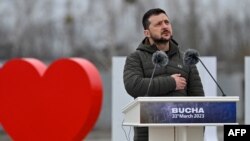 Зеленски ќе биде придружуван од сопругата Олена Зеленска