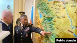 Zakir Həsənov və Yoav Qallant (Mənbə: Müdafiə Nazirliyi). 