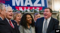 የአስራ ሁለት ዓመት ታዳጊ ልጅ ሳሉ እስራኤል 14 ሺህ አምስት መቶ የሚሆኑ ቤተ እስራኤላውያንን በወሰደችበት ዘመቻ ሰሎሞን በተባለው ጉዞ ወደእስራኤል የተጓዙት ማዚ ፒሊፕ፣ እንደ አውሮፓውያን አቆጣጠር የካቲት 5/2024 ኒው ዮርክ ውስጥ በገቢ ማሰባሰብ ዝግጅት ላይ።