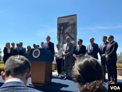 美国国会众议院议长麦卡锡2023年4月5日在率领两党议员和台湾总统蔡英文会面后召开记者会。