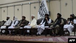 شماری از رهبران حکومت طالبان در یک کنفرانس در کابل (عکس آرشیف)