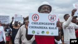 Organisées par l'Eglise catholique locale et soutenues par d'autres groupes religieux, des manifestations ont eu lieu simultanément dans les grandes villes du Malawi.