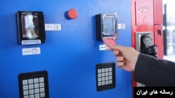 گمانه‌زنی‌ها در مورد افزایش قیمت بنزین همچنان ادامه دارد.