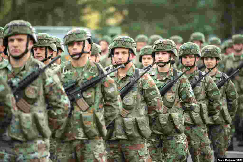 Три години членство во НАТО, показна вежба на македонската армија и свеченост во касарната Илинден во Скопје