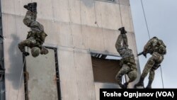 Три години членство во НАТО, показна вежба на македонската армија и свеченост во касарната Илинден во Скопје