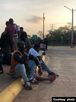 在路上（拍摄：赵平原）