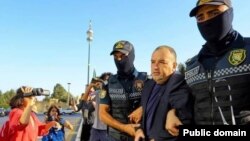 Elnur Həsənov (Mənbə: Ssial şəbəkə)