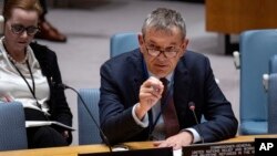 17일 필립 라자리니 UNRWA 집행위원장이 유엔 안전보장이사회(안보리) 회의중 발언하고 있다.