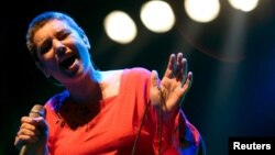 شینید اوکانر درگذشت