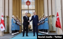 პრემიერმა ღარიბაშვილმა ერდოღანს თურქეთის პრეზიდენტად ხელახალი არცევა ოფიციალური შედეგების გამოცხადებამდე მიულოცა