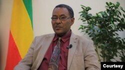 ኣቦ-መንበር ፖለቲካዊ ውድብ ማሕበራዊ ፍትሒ ንዜጋታት ኢትዮጵያ (ኢዜማ) ዶ/ር ጫኔ ከበደ