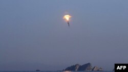 북한은 "핵전투부를 모의한 시험용 전투부"를 장착한 전술탄도미사일을 발사했고, “평양시 력포구역에서 함경북도 김책시 앞 목표섬을 겨냥해 가상적인 핵습격을 진행하면서 표적상공 500m에서 전투부를 공중폭발시켰다”고 주장했다.