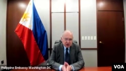 โฮเซ่ มานูเอล โรมูอัลเดซ เอกอัครราชทูตฟิลิปปินส์ประจำสหรัฐฯ ก