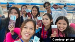 យុវជន ហោ វិសាល និងយុវជនកម្ពុជាដទៃក្នុងពេលធ្វើទៅសហរដ្ឋអាមេរិក ដើម្បីចូលរួមក្នុងកម្មវិធីភាពជាអ្នកដឹកនាំយុវជនអាស៊ីអាគ្នេយ៍ (SEAYLP) ក្នុងឆ្នាំ២០២២។ (រូបថតផ្តល់ឱ្យដោយ ហោ វិសាល)