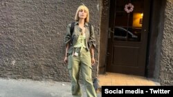  نازیلا معروفیان، روزنامه نگار. آرشیو