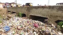 Wani Mutum A Ghana Yana Sarrafa Robobi Zuwa Man Fetur Da Gas