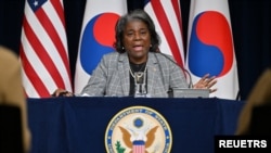 17일 한국을 방문 중인 린다 토머스-그린필드 주유엔 미국대사가 서울 용산구 아메리칸 디플로머시 하우스에서 가진 기자회견 중 발언하고 있다.