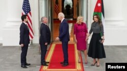 Состанокот се случува кога Бајден стана сè погласен во неговото барање Израел да не презема копнена офанзива во јужниот град Рафах во Газа, без план за заштита на палестинските цивили кои се насобрани таму