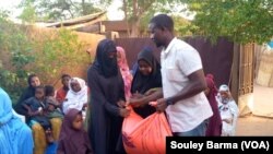 Taron Bada Tallafin Kayan Sallah Ga Marayu A Nijar 5