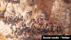 Venezuela’nın Bolivar eyaletinde, gerekli izinlere sahip olmamasına rağmen işletilen Bulla Loca adlı altın madeni çöktü. 