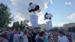 Transparenti na šestom protestu "Srbija protiv nasilja"